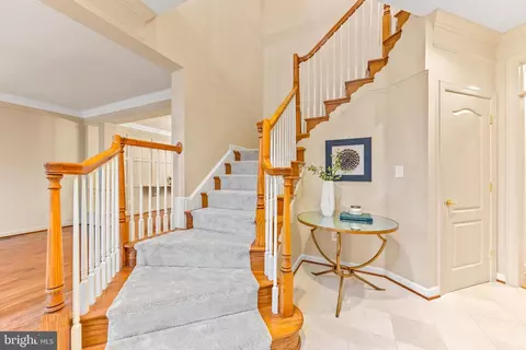 Entry Way - 708 Pearson Point Pl, Annapolis, MD 21401 photo 7 of 13