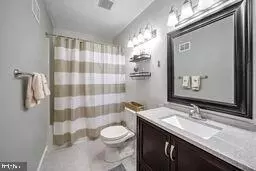 Bath - 2896 Gladnor Rd, Pasadena, MD 21122 photo 3 of 6