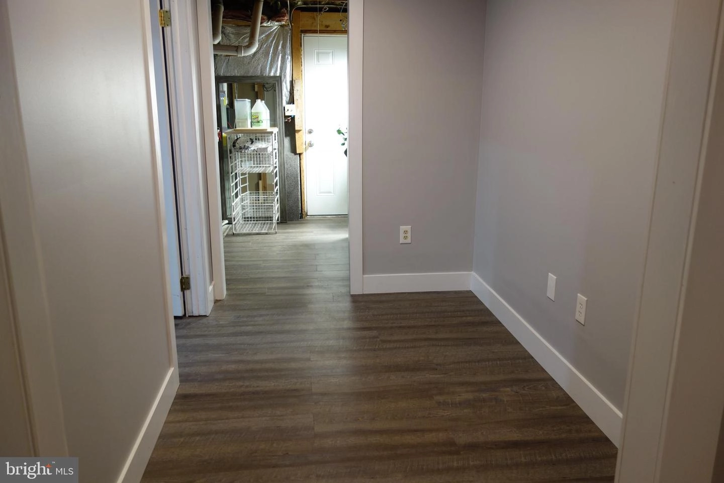 Entry Way - 2896 Gladnor Rd, Pasadena, MD 21122 photo 5 of 5
