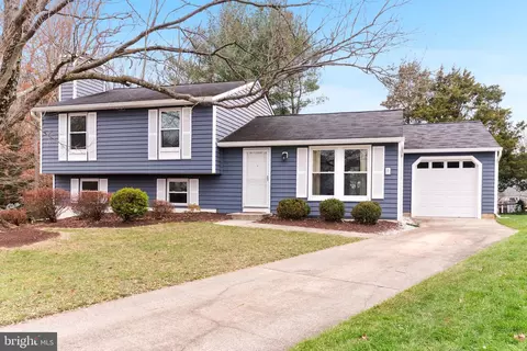 422 Wickliff Pl, Arnold, MD 21012