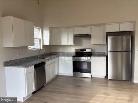 Kitchen - 708 204th St, Pasadena, MD 21122 photo 3 of 3