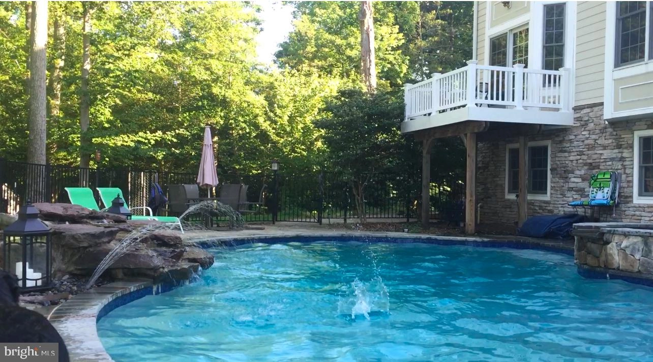 Exterior - 3317 Old Cedar Point Rd, Edgewater, MD 21037 photo 5 of 5