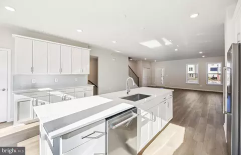 3510 Biota Ln, Laurel, MD 20724 photo 8