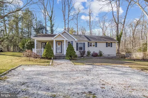 2760 Riverview Dr, Riva, MD 21140