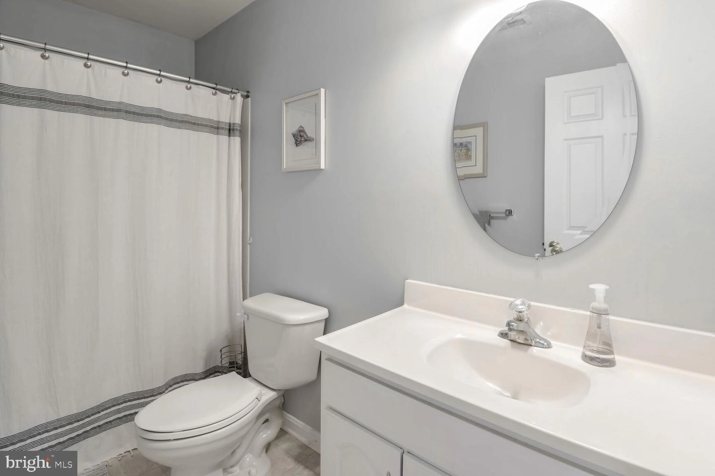 Bath - 2760 Riverview Dr, Riva, MD 21140 photo 2 of 2