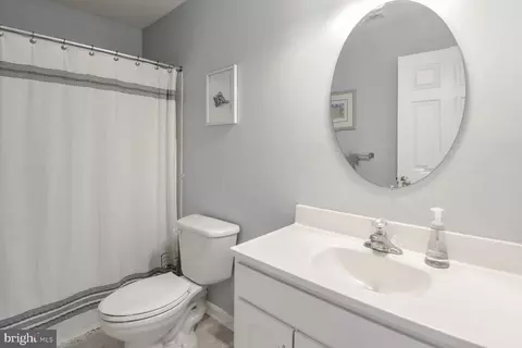 Bath - 2760 Riverview Dr, Riva, MD 21140 photo 2 of 2