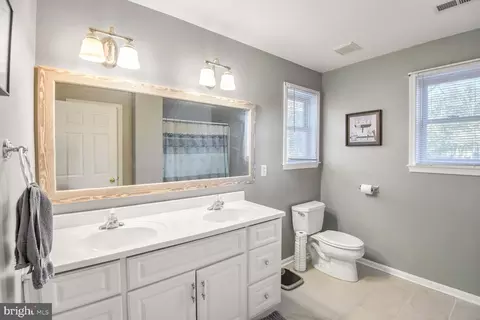 Bath - 2760 Riverview Dr, Riva, MD 21140 photo 1 of 2