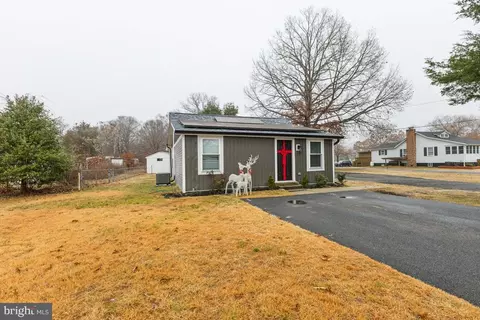 1324 Marlboro Rd, Lothian, MD 20711