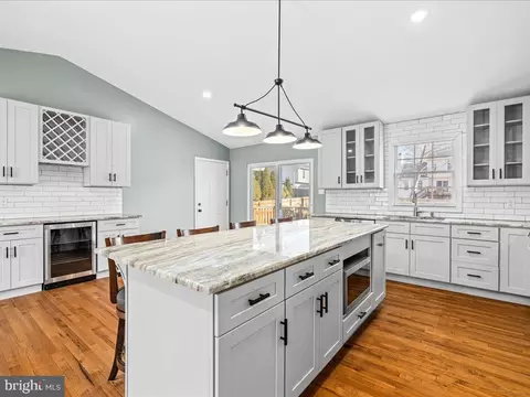 Kitchen - 814 Vacation Dr, Odenton, MD 21113 photo 2 of 5