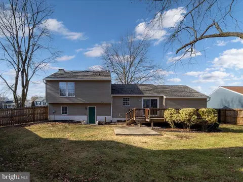 Exterior - 814 Vacation Dr, Odenton, MD 21113 photo 12 of 12
