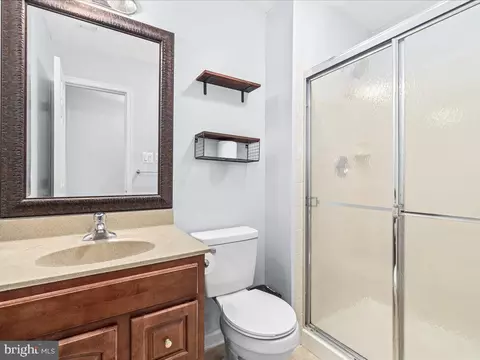 Bath - 814 Vacation Dr, Odenton, MD 21113 photo 3 of 3