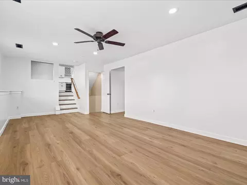Living - 814 Vacation Dr, Odenton, MD 21113 photo 1 of 5