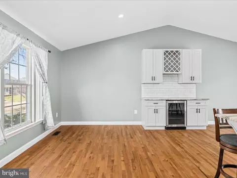 Living - 814 Vacation Dr, Odenton, MD 21113 photo 2 of 5