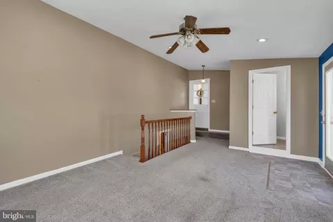 Entry Way - 4 Spring Knoll Dr, Pasadena, MD 21122 photo 2 of 2