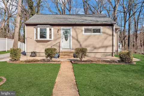 4 Spring Knoll Dr, Pasadena, MD 21122