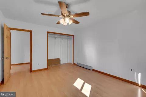 Bedroom - 4 Spring Knoll Dr, Pasadena, MD 21122 photo 3 of 4