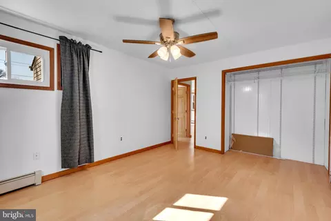 Bedroom - 4 Spring Knoll Dr, Pasadena, MD 21122 photo 4 of 4