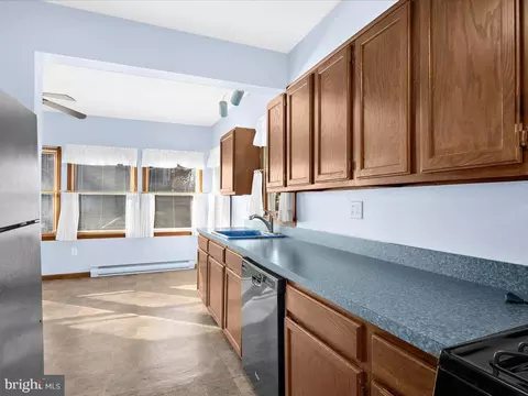 Kitchen - 313 Hampton Rd, Linthicum Heights, MD 21090 photo 4 of 6
