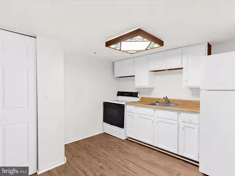Kitchen - 313 Hampton Rd, Linthicum Heights, MD 21090 photo 6 of 6