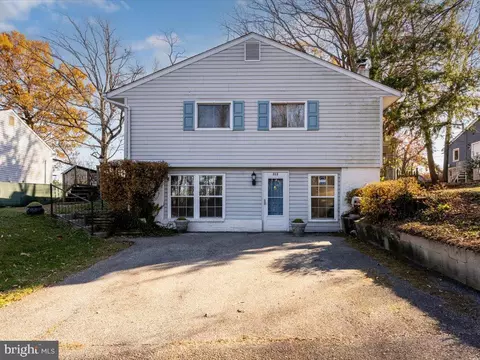 Exterior - 313 Hampton Rd, Linthicum Heights, MD 21090 photo 2 of 6