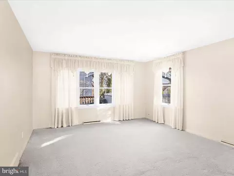 Living - 313 Hampton Rd, Linthicum Heights, MD 21090 photo 5 of 6