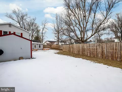 Exterior - 2004 Aberdeen Dr, Crofton, MD 21114 photo 5 of 8