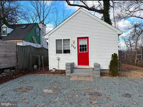 372 Lake Rd, Crownsville, MD 21032
