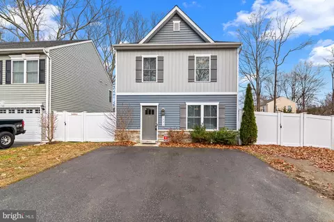 1222 Hawthorne St, Shady Side, MD 20764 photo 2