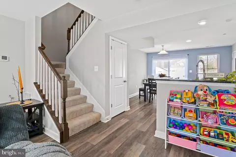 1222 Hawthorne St, Shady Side, MD 20764 photo 8