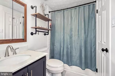 Bath - 567 Melissa Ct, Arnold, MD 21012 photo 2 of 2