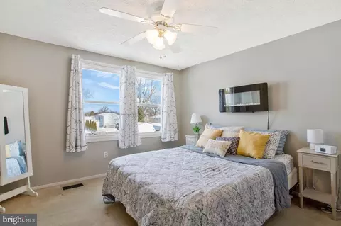 8537 Summit Rd, Pasadena, MD 21122 photo 3