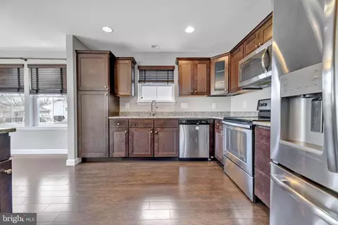 1603 Cambridge Rd, Edgewater, MD 21037 photo 3