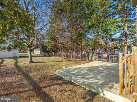 Exterior - 196 Circle Rd, Pasadena, MD 21122 photo 4 of 9