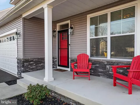 Exterior - 221 Lakeview Ave, Edgewater, MD 21037 photo 3 of 13