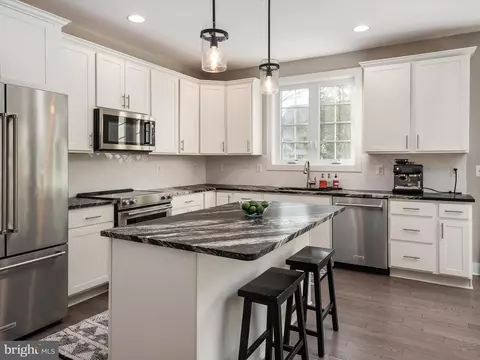 Kitchen - 221 Lakeview Ave, Edgewater, MD 21037 photo 1 of 3