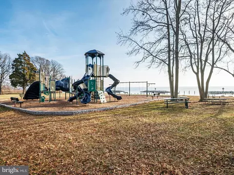 Exterior - 221 Lakeview Ave, Edgewater, MD 21037 photo 12 of 13