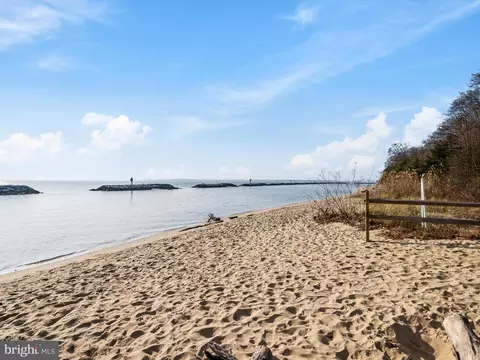 View/Area - 221 Lakeview Ave, Edgewater, MD 21037 photo 3 of 4
