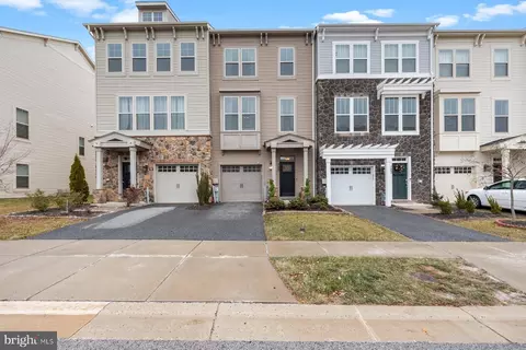 722 Rollins Ln, Glen Burnie, MD 21060