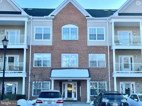 803 Latchmere Ct #301, Annapolis, MD 21401