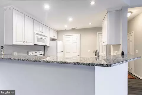 803 Latchmere Ct #301, Annapolis, MD 21401 photo 4
