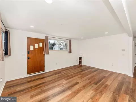 492 Bruce Ave, Odenton, MD 21113 photo 8