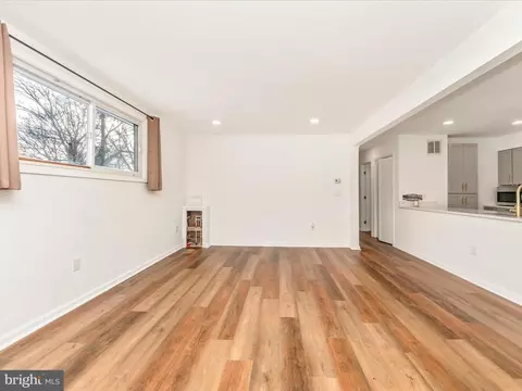 492 Bruce Ave, Odenton, MD 21113 photo 7