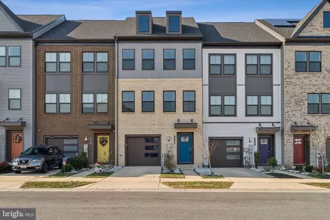 616 Chalcedony Ln, Glen Burnie, MD 21060