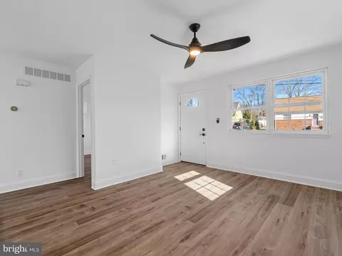 7746 Glen Ave, Pasadena, MD 21122 photo 6