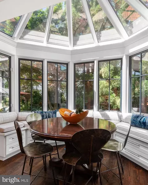 Dining - 40 Cornhill St, Annapolis, MD 21401 photo 2 of 5