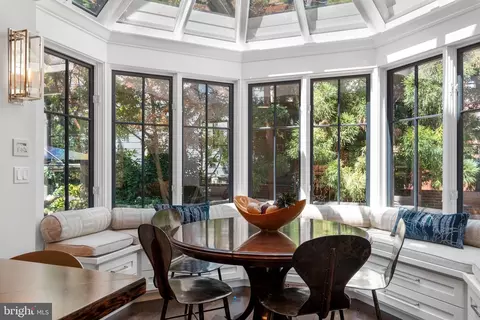 Dining - 40 Cornhill St, Annapolis, MD 21401 photo 1 of 5