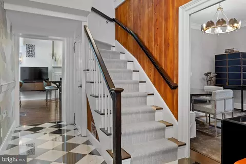 Entry Way - 40 Cornhill St, Annapolis, MD 21401 photo 4 of 5