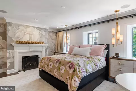 Bedroom - 40 Cornhill St, Annapolis, MD 21401 photo 4 of 7
