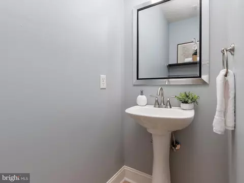 Bath - 857 Thicket Ct, Odenton, MD 21113 photo 1 of 5