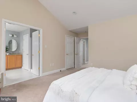 Bedroom - 857 Thicket Ct, Odenton, MD 21113 photo 3 of 5